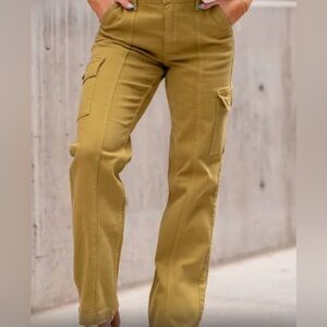 JUDY BLUE MATCHA HIGH RISE CARGO STRAIGHT. Size 13/31